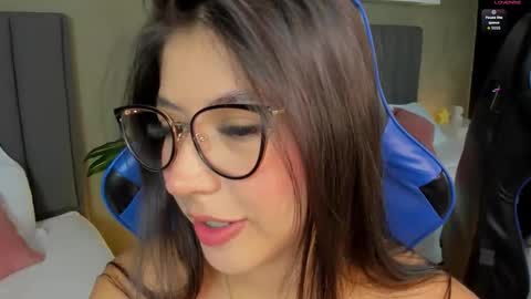 Snapshot of anagil_ chatting on May 2026 03:19:02 PM A N A online show from May 2026 03:19:02 PM