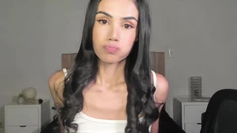 Snapshot of anahenao chatting on April 2026 12:02:01 AM Ana Henao or Annie... Follow me ahenaocb Insta X online show from April 2026 12:02:01 AM