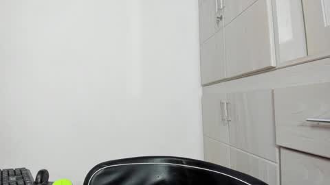 Ana  online show from December 2024 05:08:01 PM