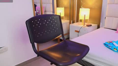 Snapshot of anahi_maite chatting on October 2025 08:31:01 PM Anahi online show from October 2025 08:31:01 PM