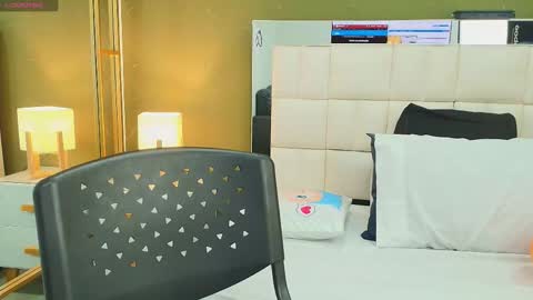 Snapshot of anahi_maite chatting on October 2025 08:04:02 PM Anahi online show from October 2025 08:04:02 PM