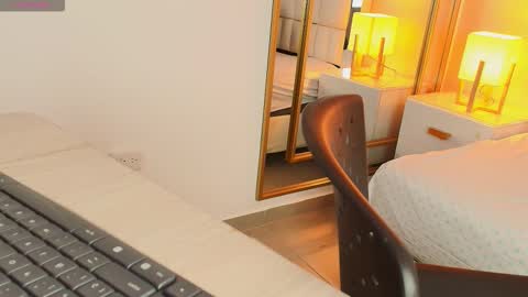 Snapshot of anahi_maite chatting on November 2025 07:34:02 PM Anahi online show from November 2025 07:34:02 PM