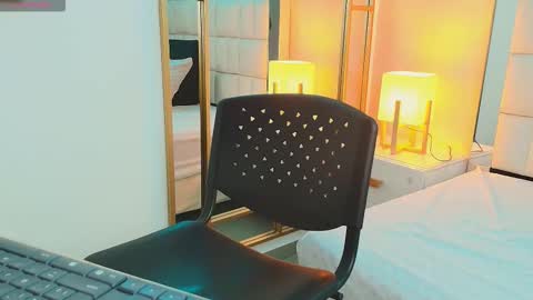 Snapshot of anahi_maite chatting on November 2025 07:47:01 PM Anahi online show from November 2025 07:47:01 PM