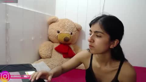 Snapshot of anahibrowns95 chatting on October 2025 07:36:02 PM Anahi Browns online show from October 2025 07:36:02 PM