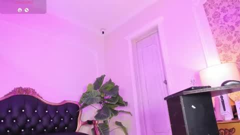 Snapshot of anahisbennett chatting on November 2025 05:05:01 AM Anahis online show from November 2025 05:05:01 AM