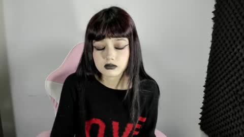 Snapshot of anaisxoxo chatting on May 2026 10:37:01 PM ANAIS online show from May 2026 10:37:01 PM