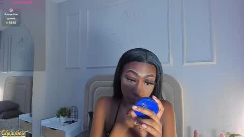 anamonroee online show from February 2026 07:52:02 PM