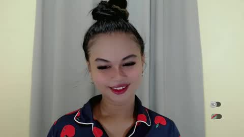 Snapshot of anaruru_ chatting on January 2025 08:46:02 AM ANA online show from January 2025 08:46:02 AM