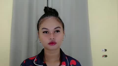 Snapshot of anaruru_ chatting on January 2025 02:36:01 PM ANA online show from January 2025 02:36:01 PM