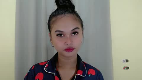 Snapshot of anaruru_ chatting on January 2025 05:40:02 PM ANA online show from January 2025 05:40:02 PM