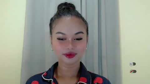 Snapshot of anaruru_ chatting on February 2025 07:21:01 PM ANA online show from February 2025 07:21:01 PM