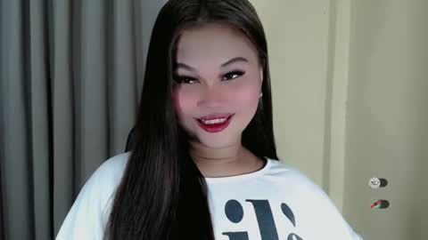 Snapshot of anaruru_ chatting on October 2025 06:58:02 AM ANA online show from October 2025 06:58:02 AM