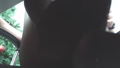   online show from December 2025 11:52:02 AM