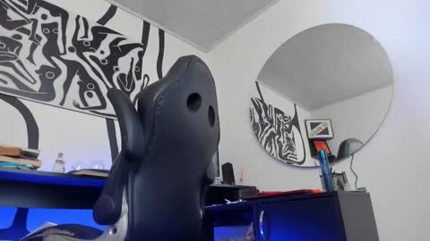 Andrs   -                   online show from February 2026 01:56:02 AM