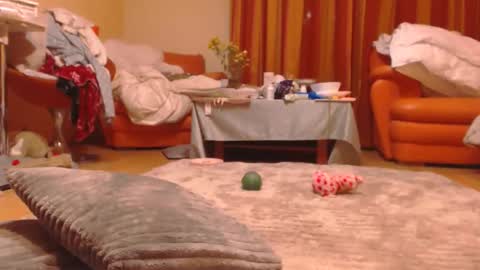 Andra online show from October 2025 06:09:01 PM