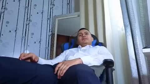 andre_x19 online show from March 2026 09:32:02 PM