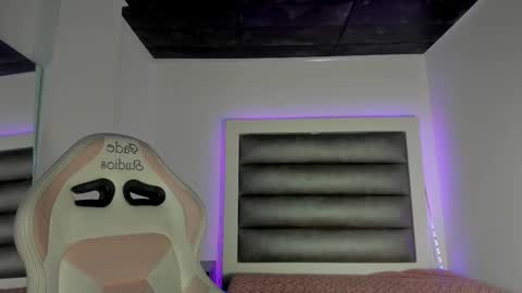 andrea_brunette_ online show from September 2025 08:27:01 AM