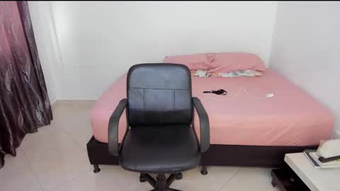 Andrea online show from February 2025 08:29:02 PM