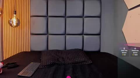  ANDREA  online show from October 2025 01:22:02 PM