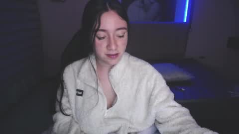 Andrea Ramos online show from March 2025 08:19:02 AM