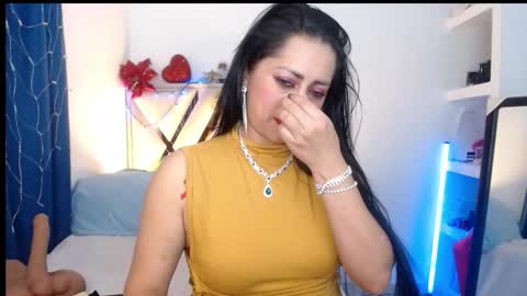 Andrea online show from December 2025 10:49:02 PM