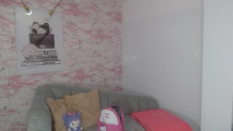 Andrea online show from November 2025 01:22:01 PM