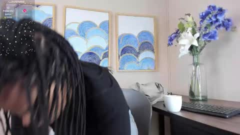 Andrea Zoelins online show from November 2025 01:42:02 PM