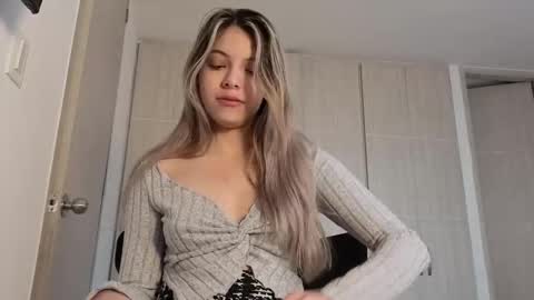 andreau 19 online show from December 2025 01:40:02 PM