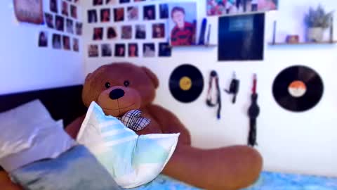 Andrew online show from March 2025 10:10:01 PM