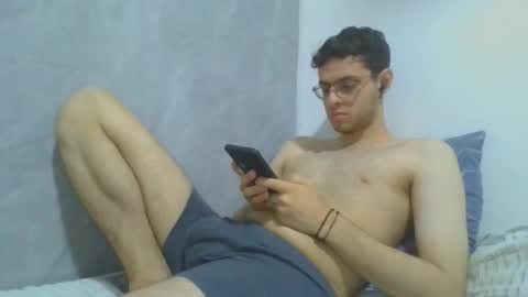 andres129494 online show from December 2025 01:33:02 AM