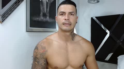 Snapshot of andres_clark chatting on February 2025 11:48:01 PM insta andres clark online show from February 2025 11:48:01 PM