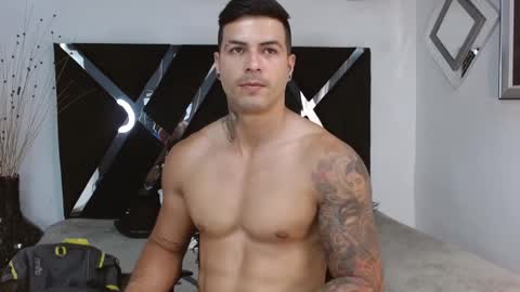 Snapshot of andres_clark chatting on February 2025 09:06:01 PM insta andres clark online show from February 2025 09:06:01 PM