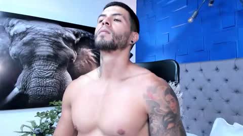 Snapshot of andres_clark chatting on December 2025 05:40:02 PM insta andres clark online show from December 2025 05:40:02 PM