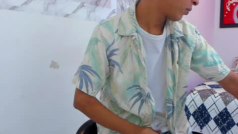 Snapshot of andressdean chatting on December 2024 07:49:01 PM Andres Dean online show from December 2024 07:49:01 PM