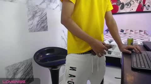 Snapshot of andressdean chatting on January 2025 09:50:01 PM Andres Dean online show from January 2025 09:50:01 PM