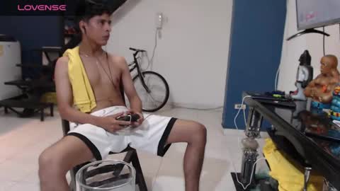 Snapshot of andressdean chatting on January 2025 03:37:02 AM Andres Dean online show from January 2025 03:37:02 AM