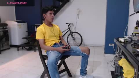 Snapshot of andressdean chatting on January 2025 10:32:02 PM Andres Dean online show from January 2025 10:32:02 PM