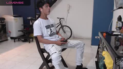 Snapshot of andressdean chatting on February 2025 08:53:02 PM Andres Dean online show from February 2025 08:53:02 PM