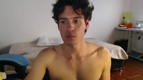 Snapshot of andrestorres0 chatting on January 2025 03:04:02 PM Andres Torres online show from January 2025 03:04:02 PM