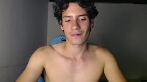 Snapshot of andrestorres0 chatting on January 2025 10:53:02 PM Andres Torres online show from January 2025 10:53:02 PM