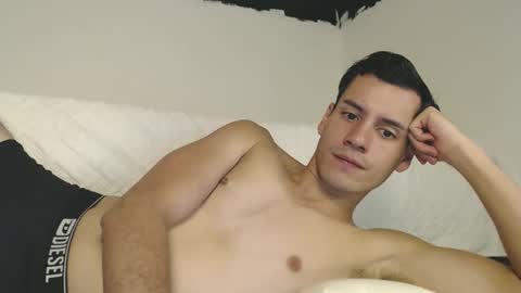 Snapshot of andrestorres0 chatting on November 2025 07:35:01 PM Andres Torres online show from November 2025 07:35:01 PM