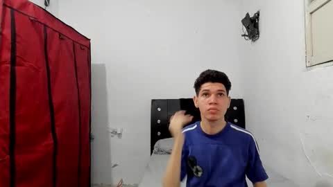 andrew_2811 online show from February 2026 09:57:02 AM