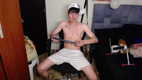 andrew_angels online show from November 2025 06:51:01 PM