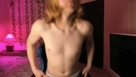 Snapshot of andrew_bolden chatting on May 2026 07:33:01 PM Andrew online show from May 2026 07:33:01 PM