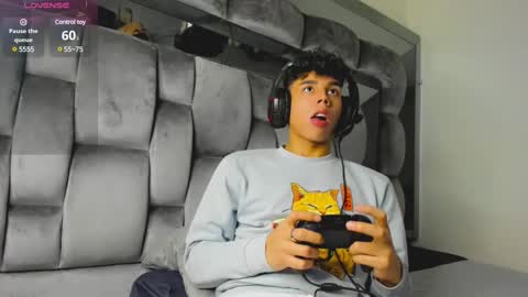 Andrew M. online show from March 2025 04:02:02 AM