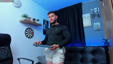 Andrew Diaz online show from February 2025 02:08:02 AM