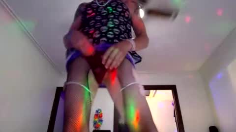 Snapshot of andrewgennie chatting on October 2025 11:37:01 PM andrewgennie online show from October 2025 11:37:01 PM