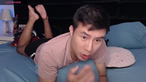 andrewmhilton_ online show from March 2025 02:34:01 AM