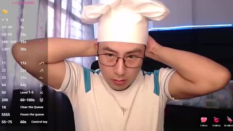 andrewmhilton_ online show from September 2025 06:55:01 PM