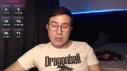 andrewmhilton_ online show from December 2025 04:42:02 AM